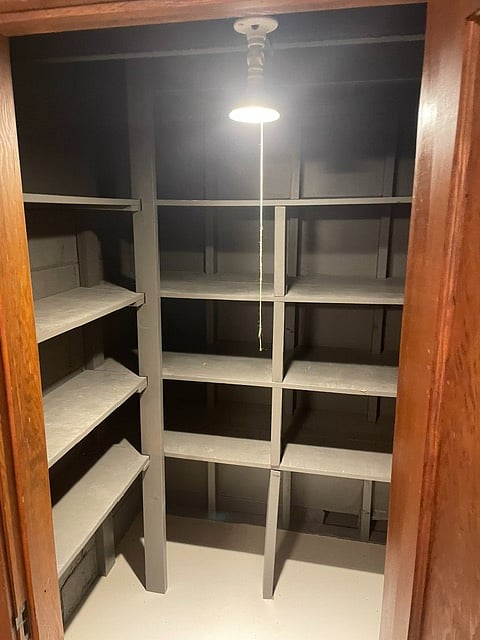 Another storage area off of living area.