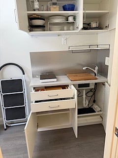 kitchen drawers and cabinet.