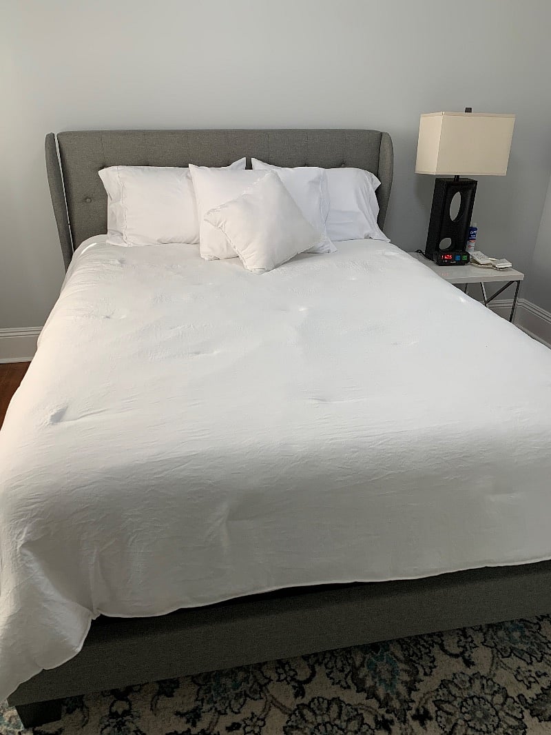 Bedroom 3 (Queen bed)
