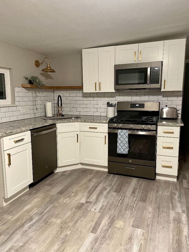 Furnished Finder property 442069_1 photo 3