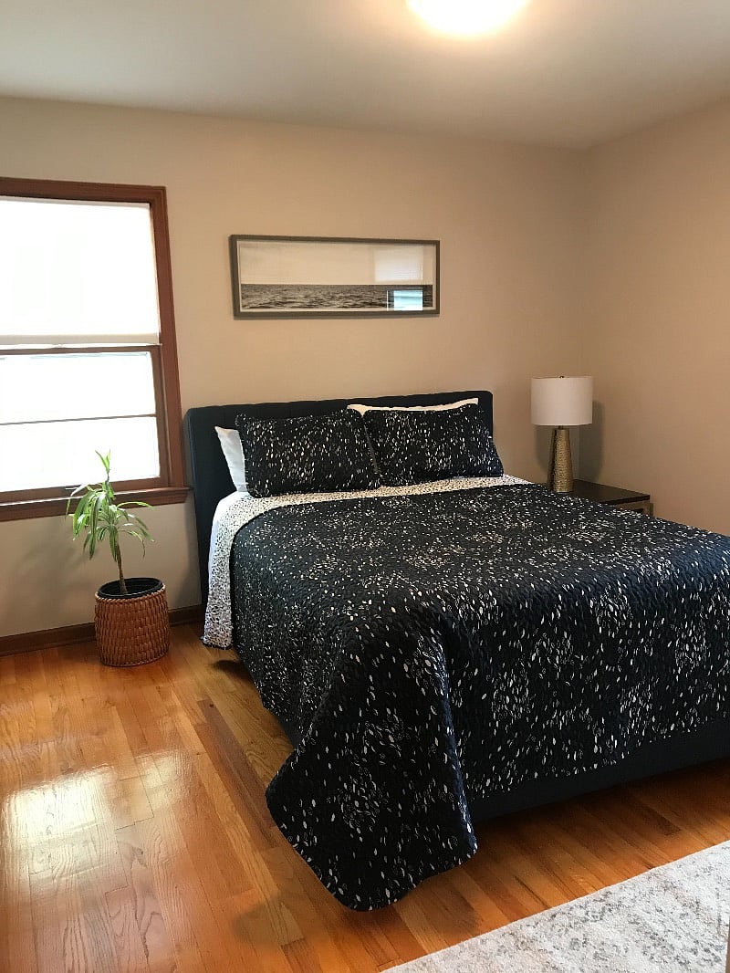 #2 bedroom with queen sized bed