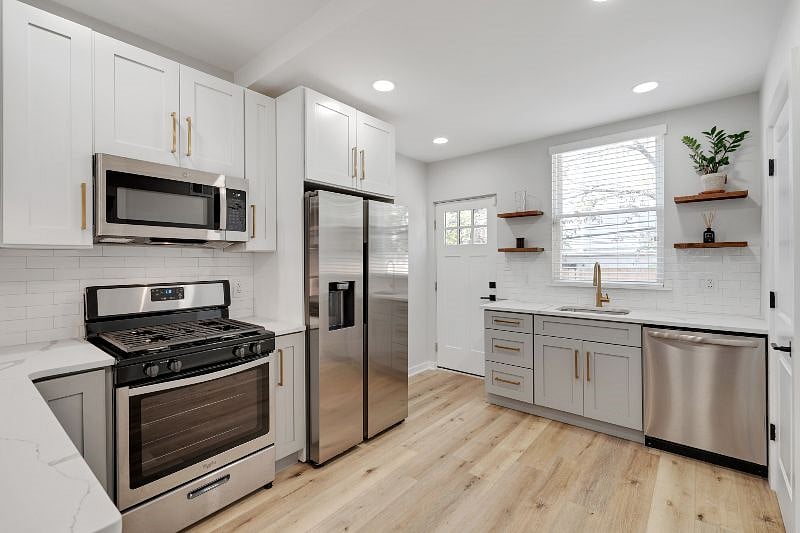Furnished Finder property 442228_1 photo 9