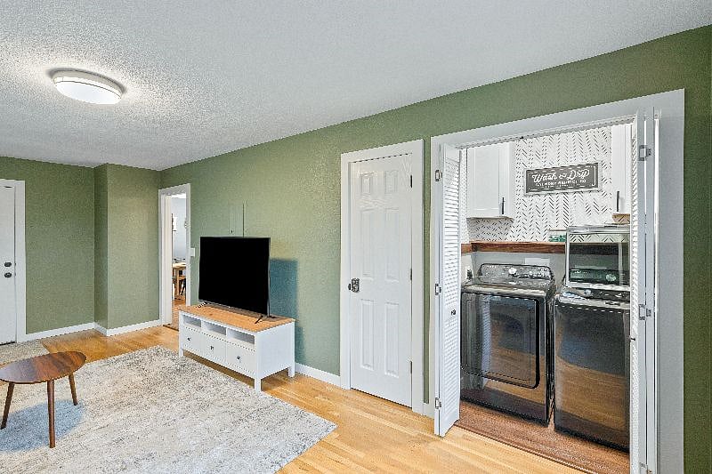 Furnished Finder property 442281_1 photo 12