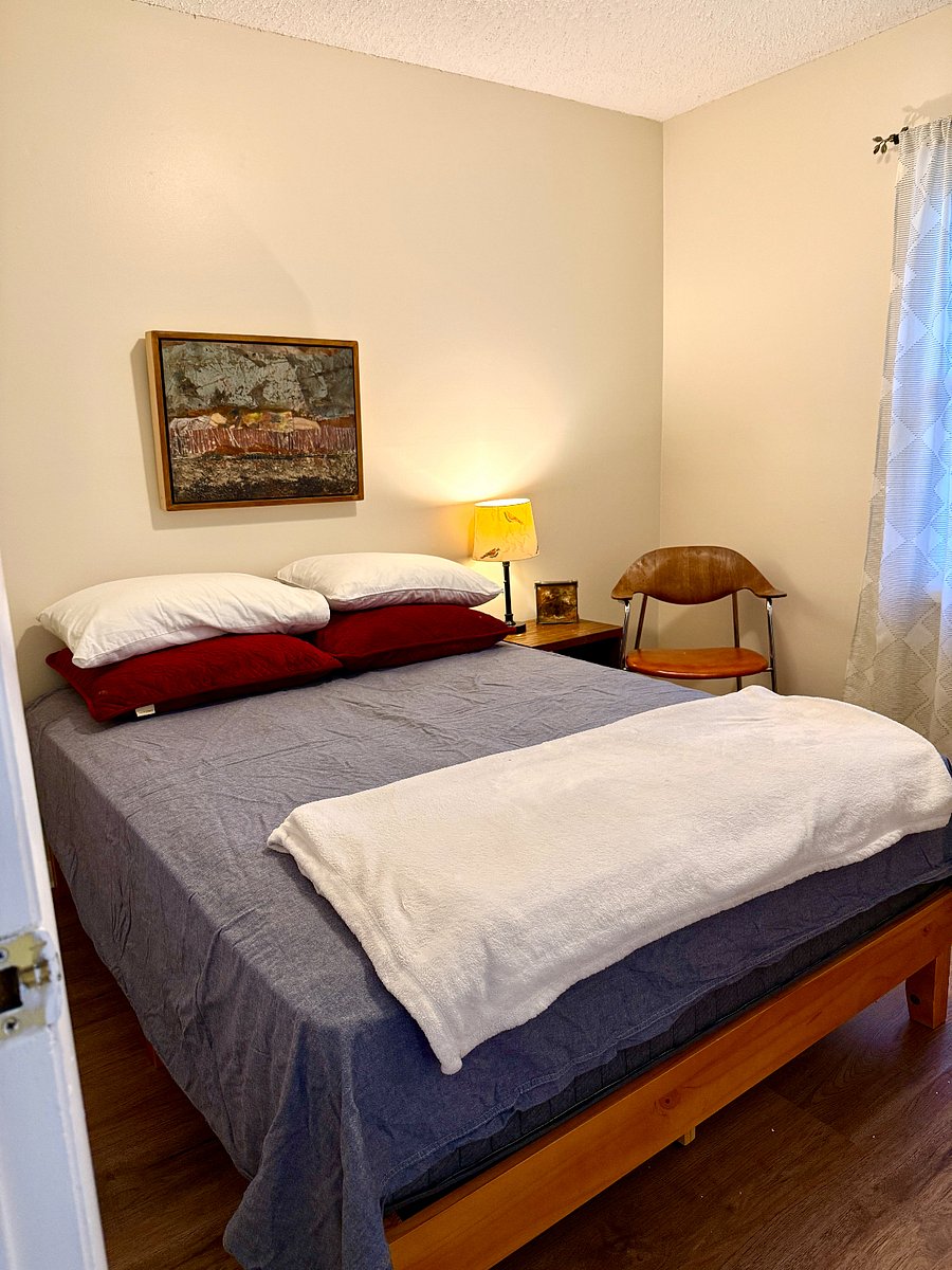 Bedroom 3 New full mattress 