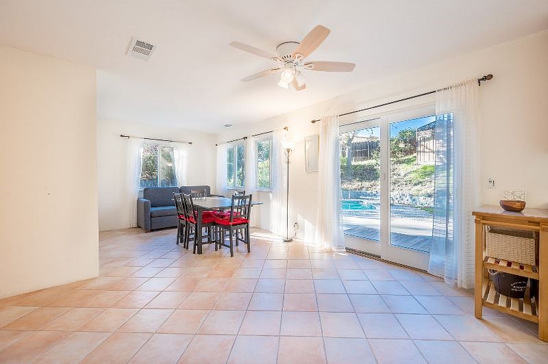 Furnished Finder property 442332_1 photo 3