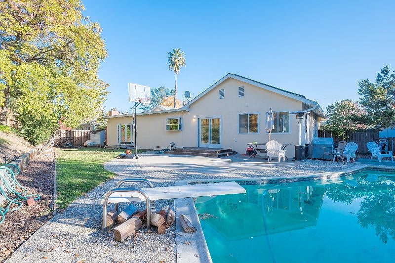 Furnished Finder property 442332_1 photo 16