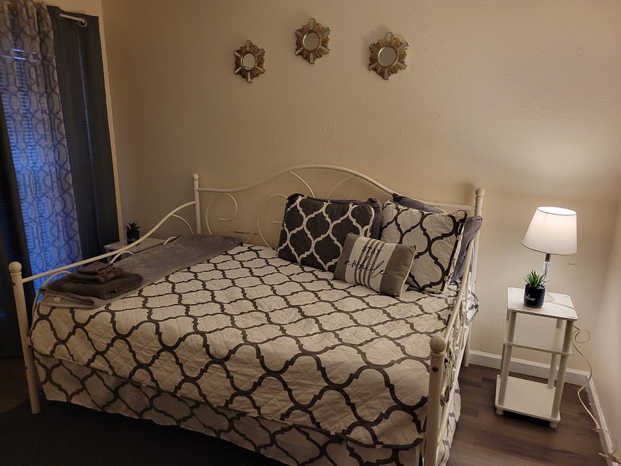 Furnished Finder property 442343_3 photo 3