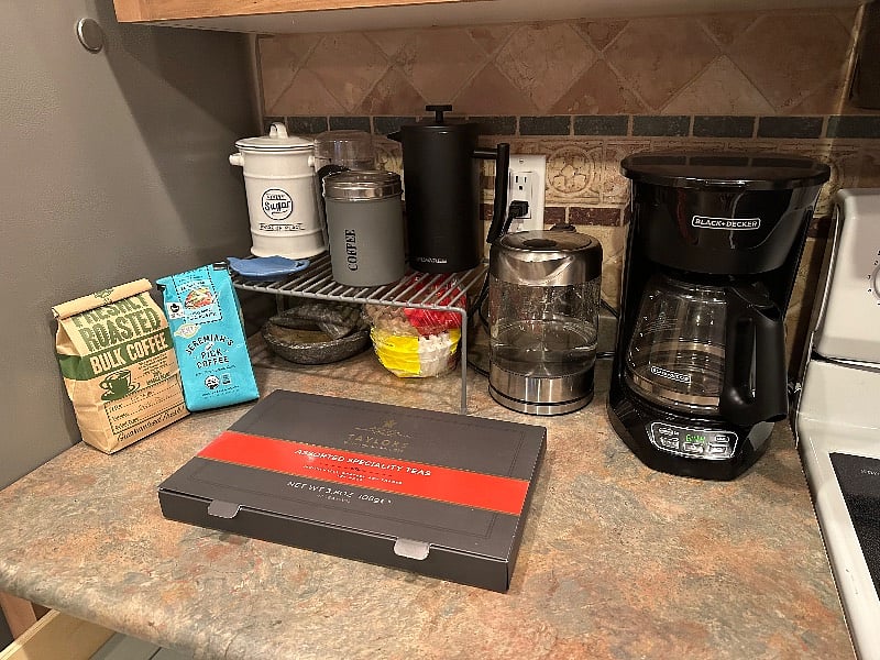 Coffee and tea station