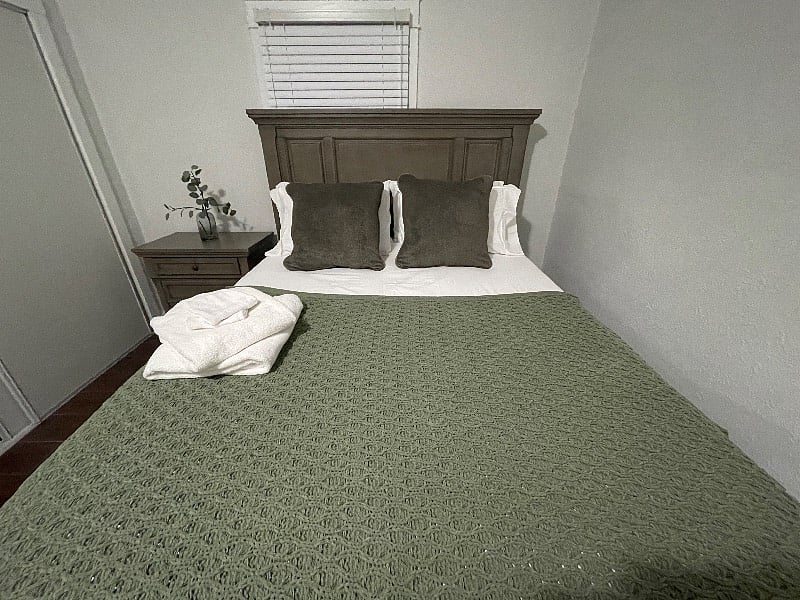 Furnished Finder property 442498_1 photo 15