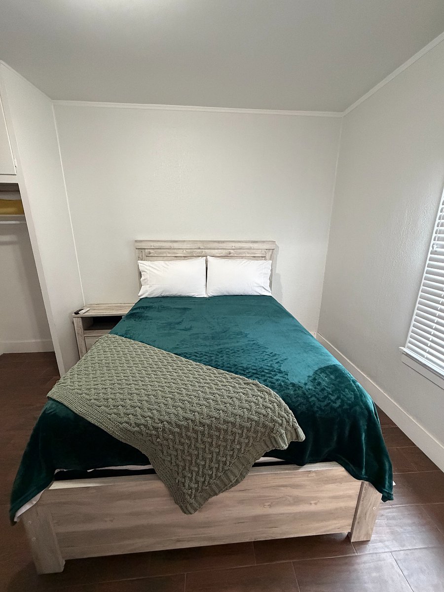 Furnished Finder property 442498_1 photo 18