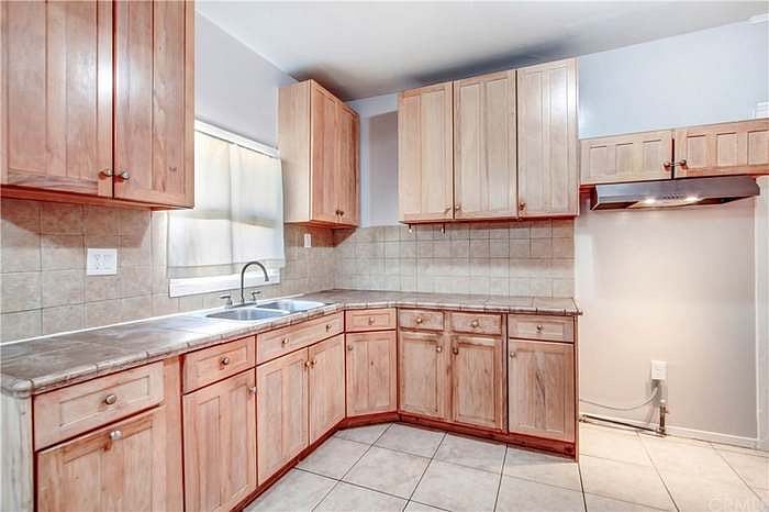 Furnished Finder property 442498_2 photo 3