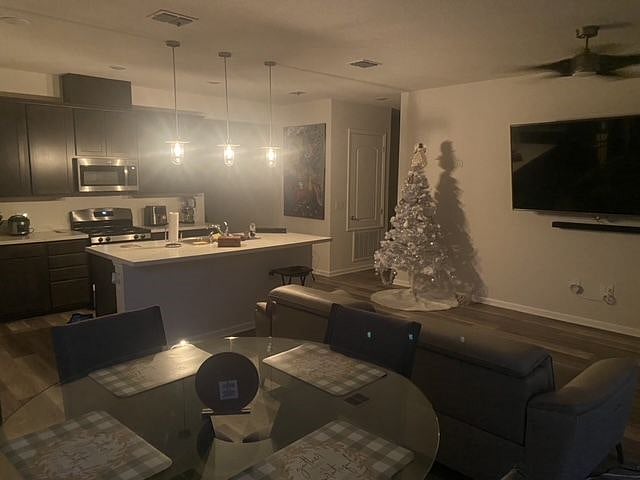 Furnished Finder property 442586_2 photo 8