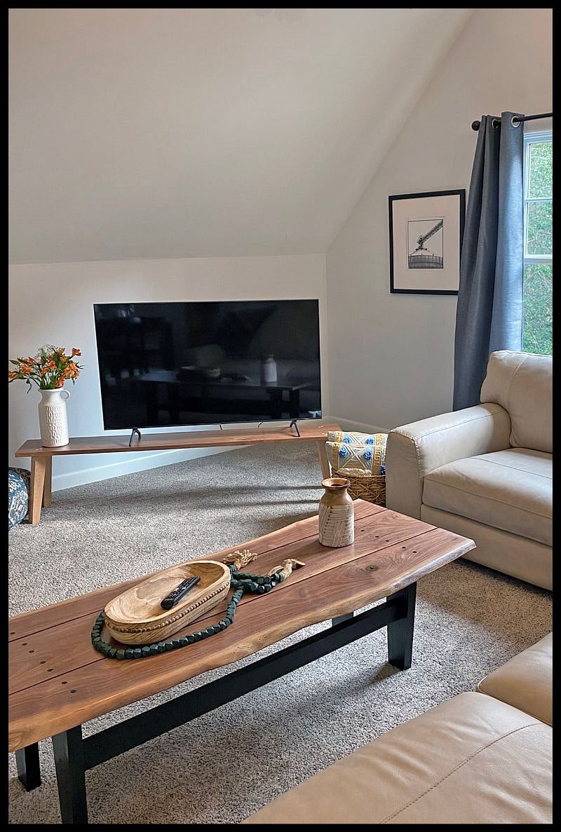 Large Smart TV with High Speed Internet access. Amazon Prime, Netflix and other networks included.