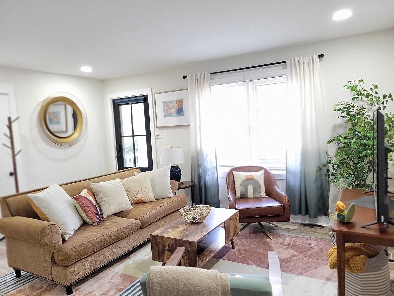 Furnished Finder property 442675_1 photo 1