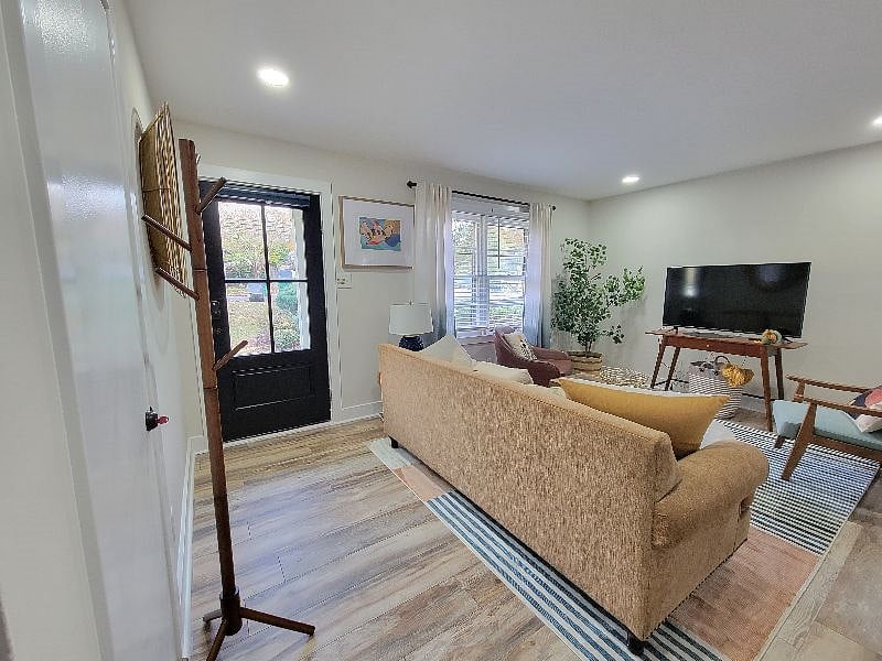 Furnished Finder property 442675_1 photo 2