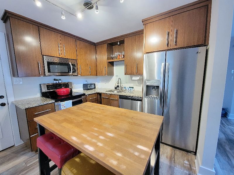 Furnished Finder property 442675_1 photo 10