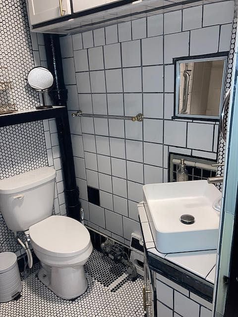 Newly tiles and all new fixtures and easy to clean.