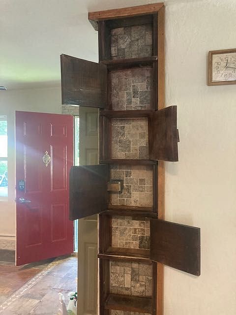 Primitive and functional storage throughout.