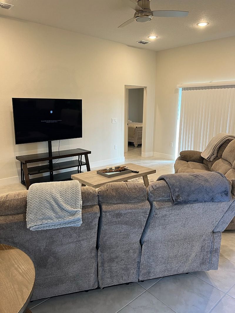 Furnished Finder property 442757_1 photo 3