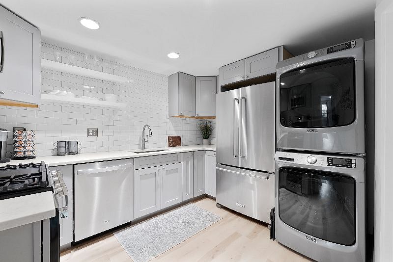 Furnished Finder property 442768_1 photo 2