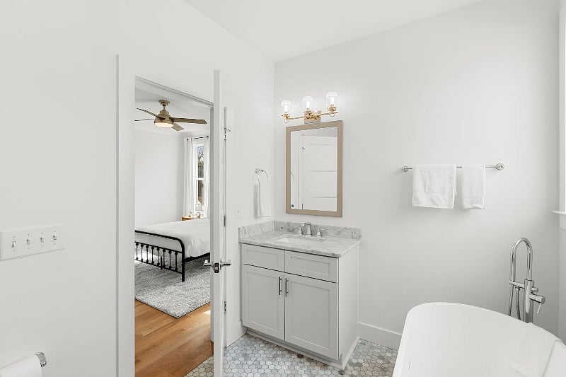 Master Bedroom Bath