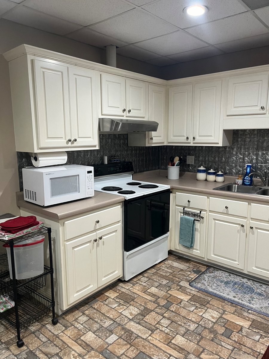 Full kitchen with all necessary cookware and utensils