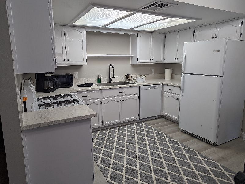 Furnished Finder property 442940_1 photo 4