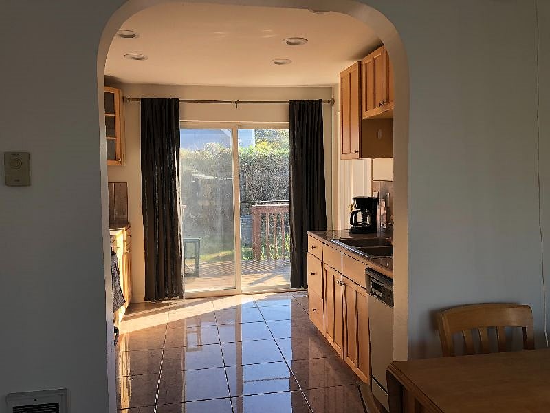 Full kitchen II