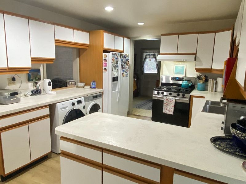 Kitchen - New refrigerator 2022