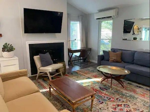 Furnished Finder property 443066_1 photo 3