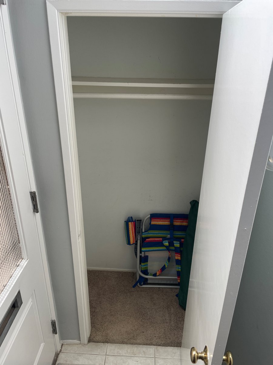 Entry way closet