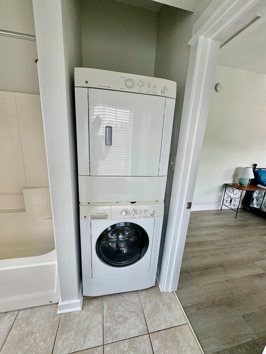Furnished Finder property 443096_1 photo 9