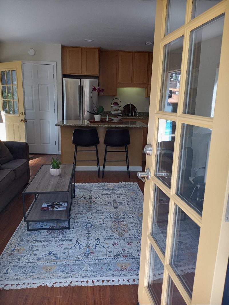 Furnished Finder property 443198_1 photo 3