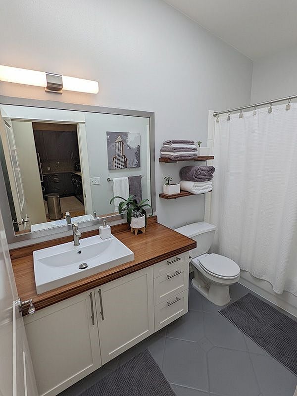 Bathroom refinished in 2023