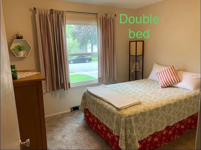 Full size bed