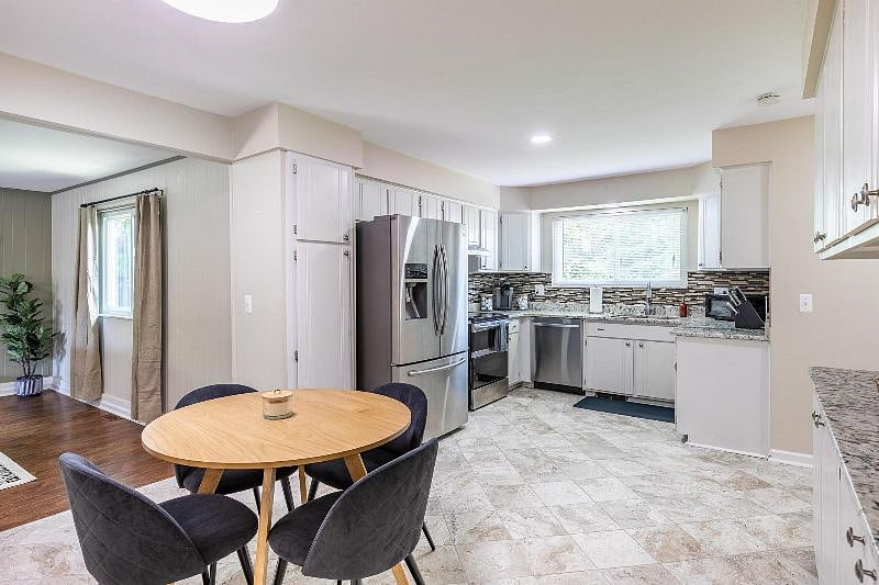 Furnished Finder property 443420_1 photo 12