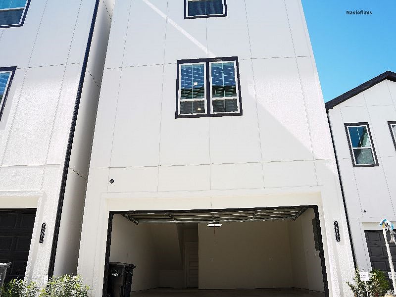 2 car garage attached to private unit 
