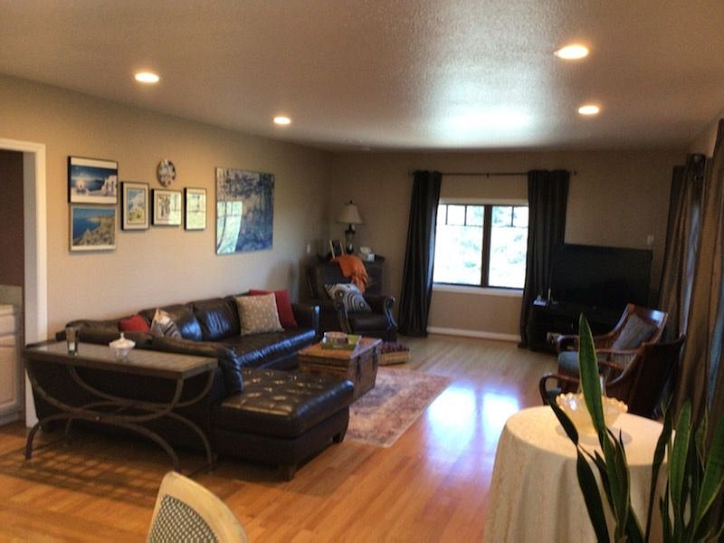 Furnished Finder property 443459_1 photo 3
