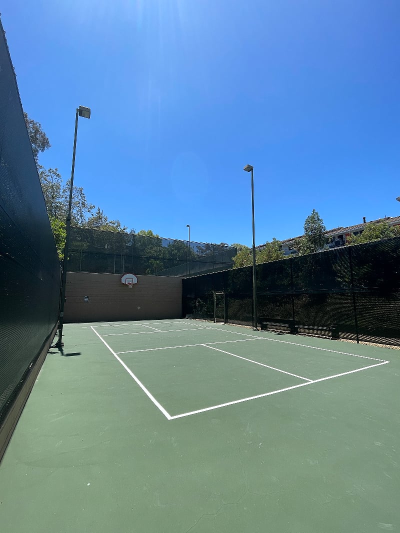 Basketball court
Open from 6AM to 10PM daily
