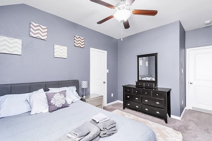 Upstairs Bedroom #2 W/Queen Bed and TV