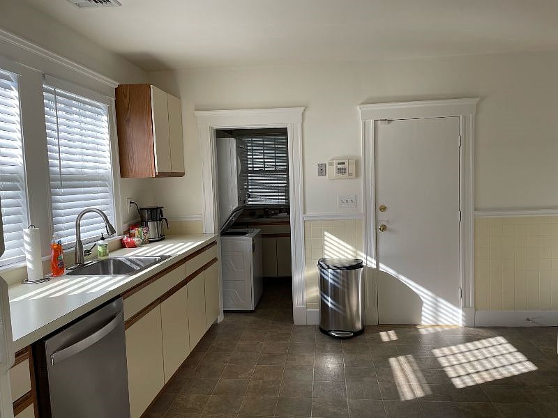 Furnished Finder property 443608_1 photo 13