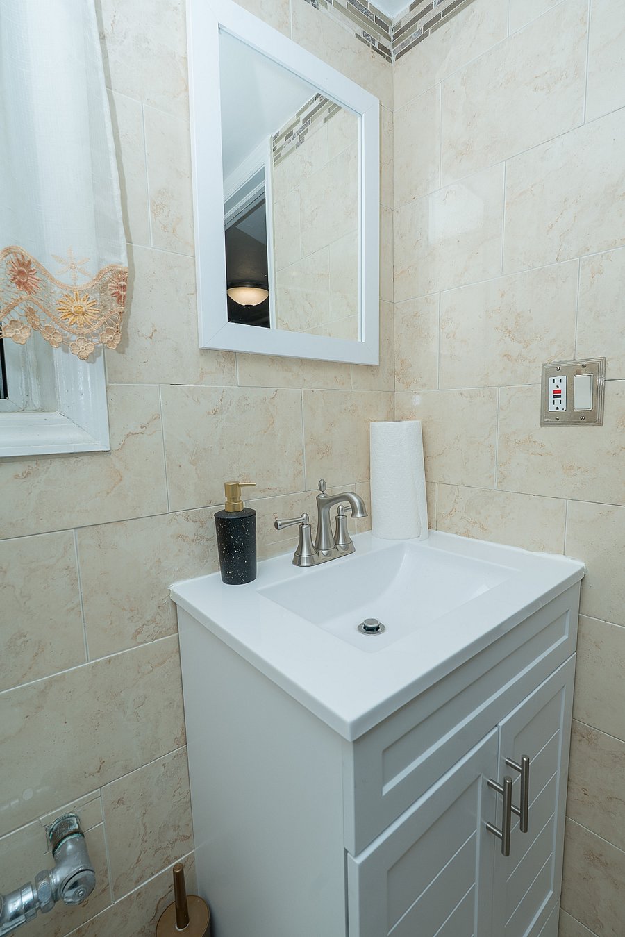 Furnished Finder property 443705_1 photo 16