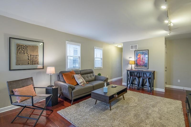 Furnished Finder property 443706_1 photo 3