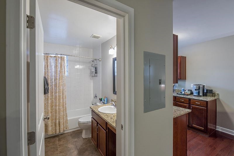 Furnished Finder property 443706_1 photo 8