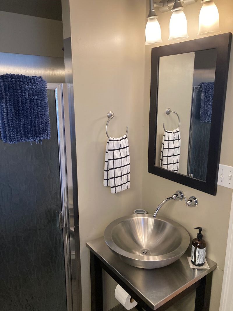 Main Bathroom