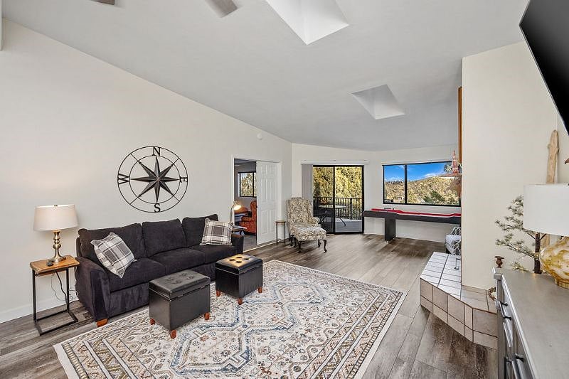 Furnished Finder property 443846_1 photo 22