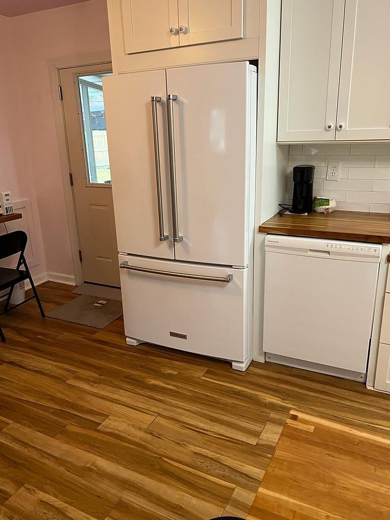 Furnished Finder property 443852_1 photo 28