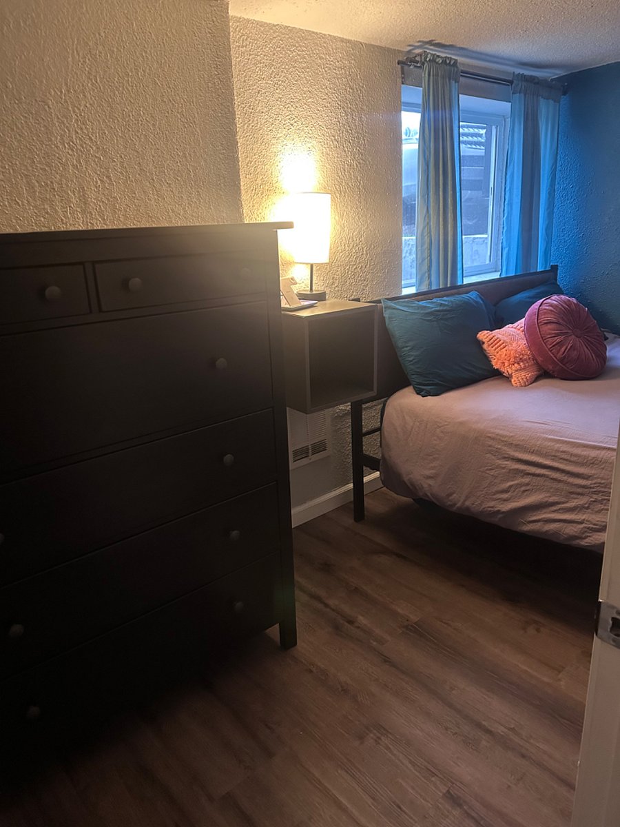 2nd bedroom