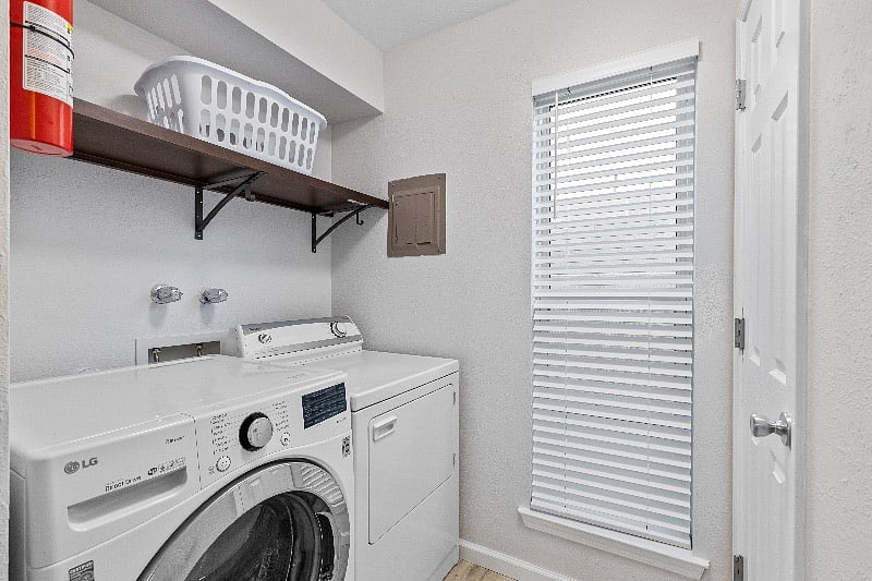 Furnished Finder property 443952_1 photo 16