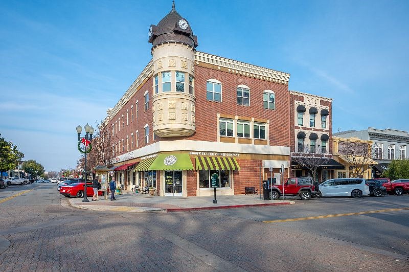Dog-friendly downtown Paso Robles